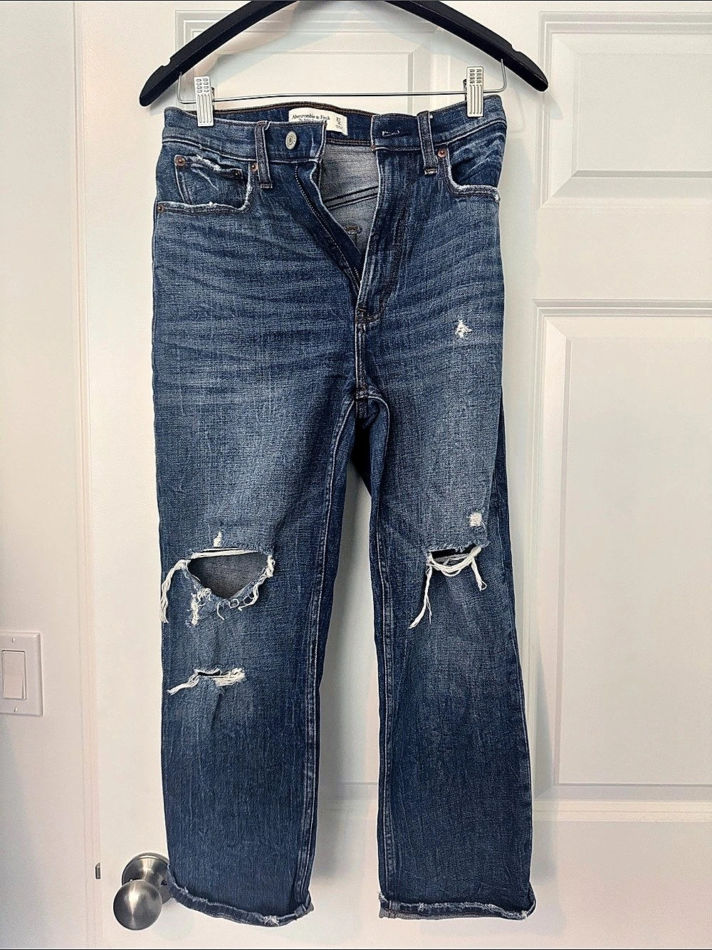 Abercrombie & Fitch The 90s Straight Ultra High Rise Jeans Distressed Straight